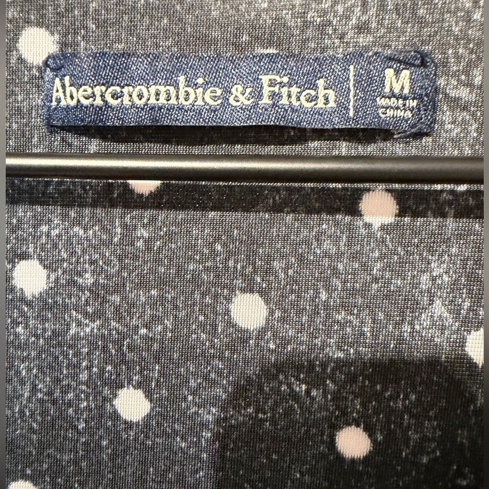 Abercrombie & Fitch Black Velvet Polka Dot Soft Stretch Top Scoop Neck — Size M - Picture 9 of 9